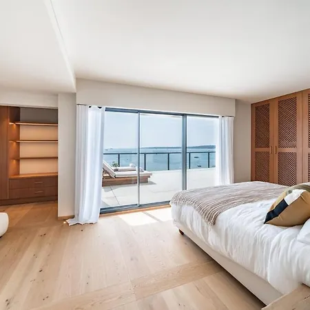 Exceptional Penthouse With Panoramic Views Apartman