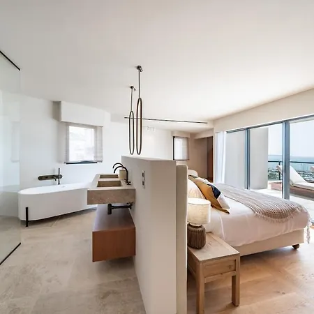 Exceptional Penthouse With Panoramic Views Apartman