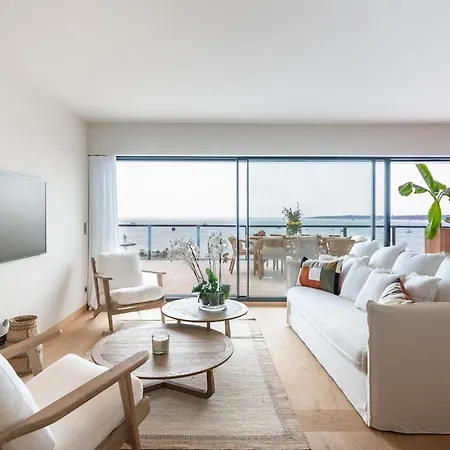 Exceptional Penthouse With Panoramic Views Apartman