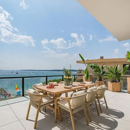 Exceptional Penthouse With Panoramic Views Apartman