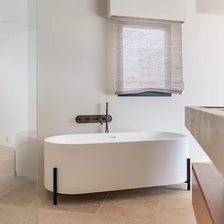 Exceptional Penthouse With Panoramic Views *